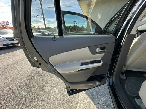 Used 2013 Ford Edge SE image 15