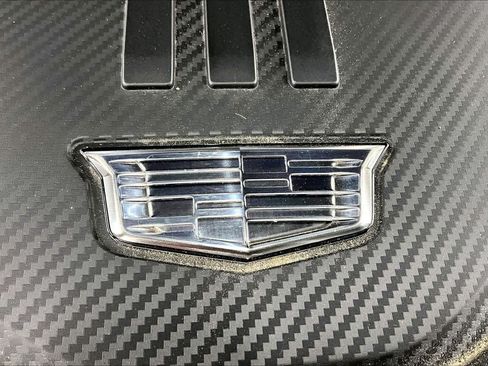 Used 2023 Cadillac Lyriq 2WD image 32
