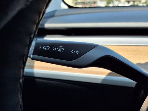 Used 2023 Tesla Model 3 Standard Range RWD image 16