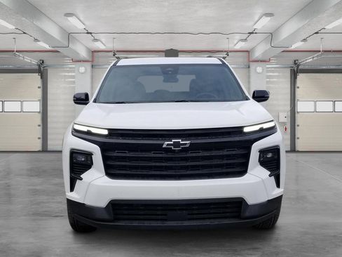 New 2026 Chevrolet Traverse LT w/ Midnight/Sport Edition image 2