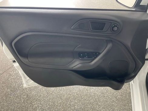Used 2019 Ford Fiesta SE FWD image 34