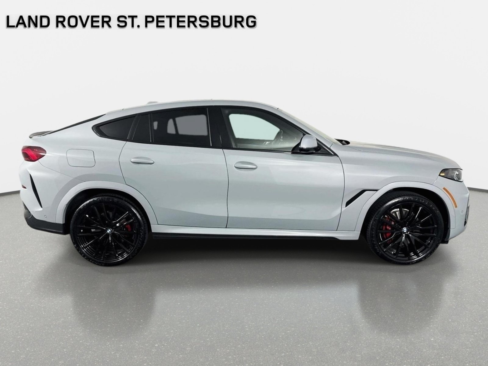 Used 2024 BMW X6 xDrive40i w/ Premium Package AWD/4WD image 4