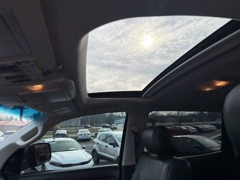 Used 2012 Toyota Tundra Limited image 5