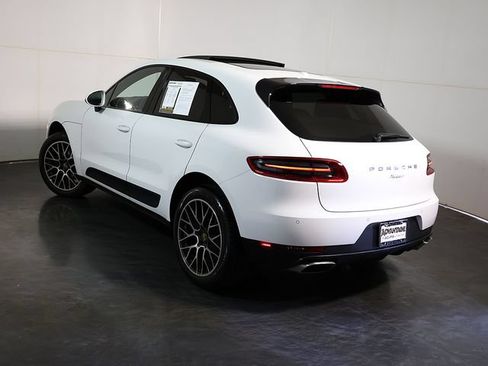 Used 2017 Porsche Macan AWD/4WD image 2