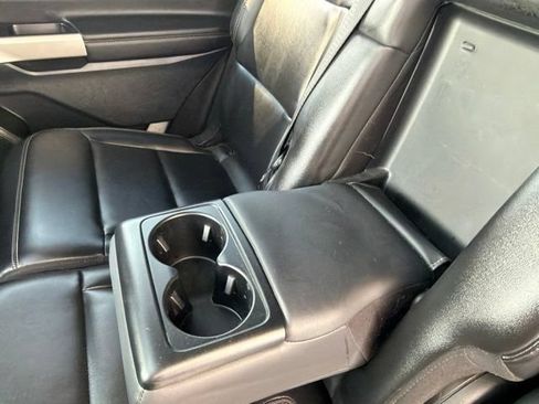 Used 2022 Ford Explorer XLT w/ Equipment Group 202A AWD/4WD image 34