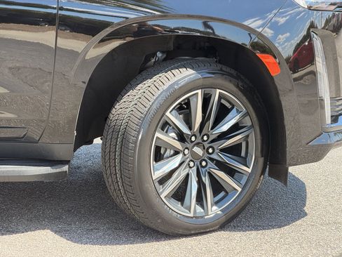 Used 2024 Cadillac Escalade ESV Sport Platinum AWD/4WD image 5