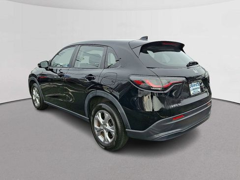 Certified 2023 Honda HR-V LX image 7