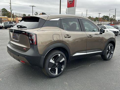 New 2026 Nissan Kicks SR image 6