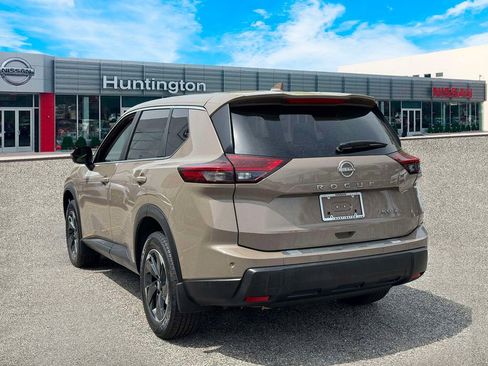 Certified 2024 Nissan Rogue SV AWD/4WD image 7