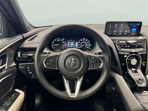 Used 2025 Acura RDX SH-AWD image 19