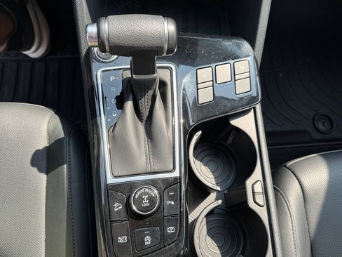 Used 2025 Kia Sportage EX AWD/4WD image 20