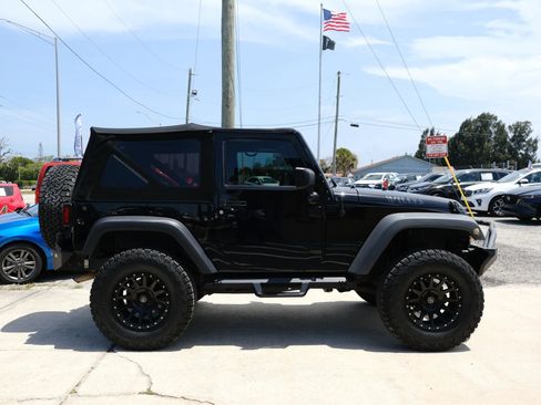 Used 2015 Jeep Wrangler Sport AWD/4WD image 4