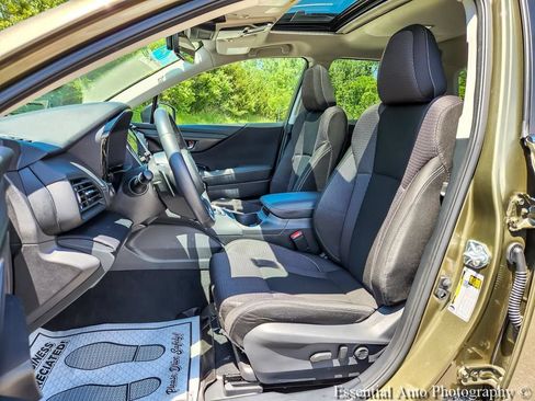 Certified 2025 Subaru Outback Premium w/ Popular Package #1A AWD/4WD image 8