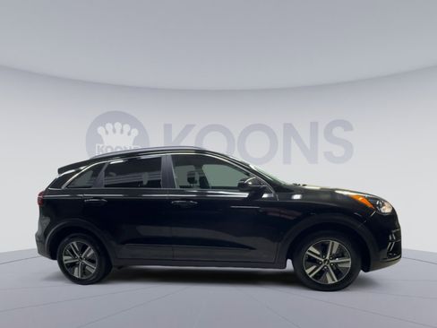 Used 2022 Kia Niro LXS FWD image 12