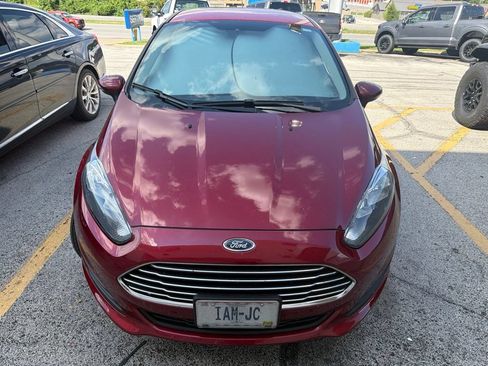 Used 2014 Ford Fiesta SE FWD image 2