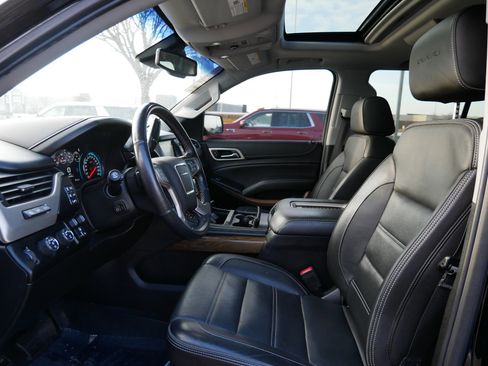 Used 2019 GMC Yukon Denali w/ Denali Ultimate Package image 9