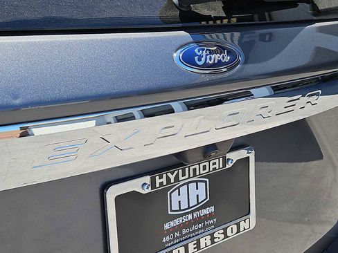 Used 2023 Ford Explorer XLT w/ Equipment Group 202A RWD image 12