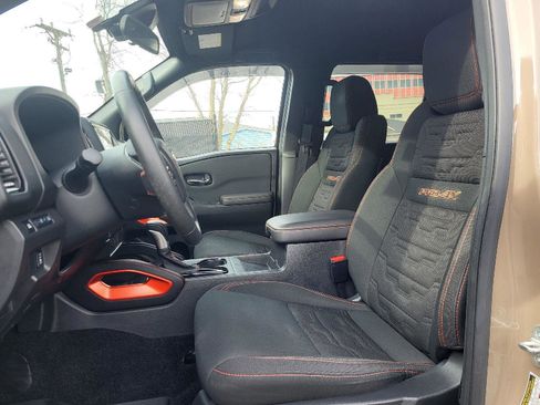 Used 2024 Nissan Frontier PRO-4X w/ Pro Convenience Package image 9