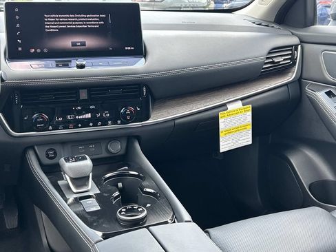 New 2026 Nissan Rogue Platinum w/ Platinum Premium Package AWD/4WD image 25