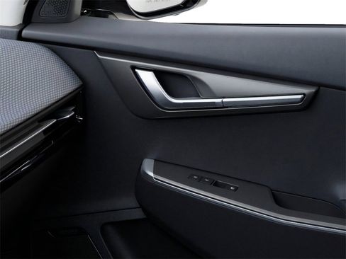 New 2025 Kia EV6 Wind image 25