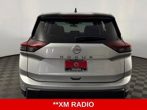 Used 2025 Nissan Rogue S FWD image 7