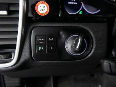 Certified 2023 Porsche Cayenne image 24