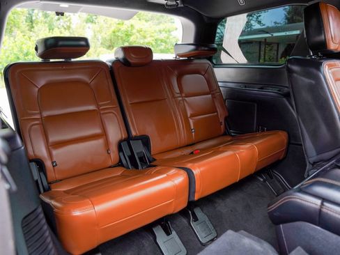 Used 2021 Lincoln Navigator Reserve AWD/4WD image 47