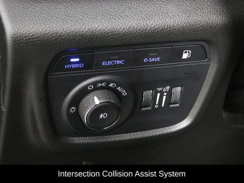 Used 2022 Jeep Grand Cherokee Trailhawk w/ Advanced Protech Group II AWD/4WD image 19