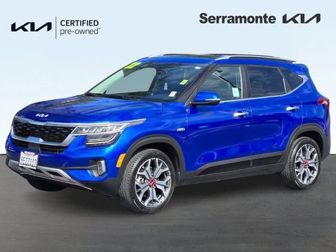 Certified 2022 Kia Seltos SX w/ Sunroof Package AWD/4WD image 8