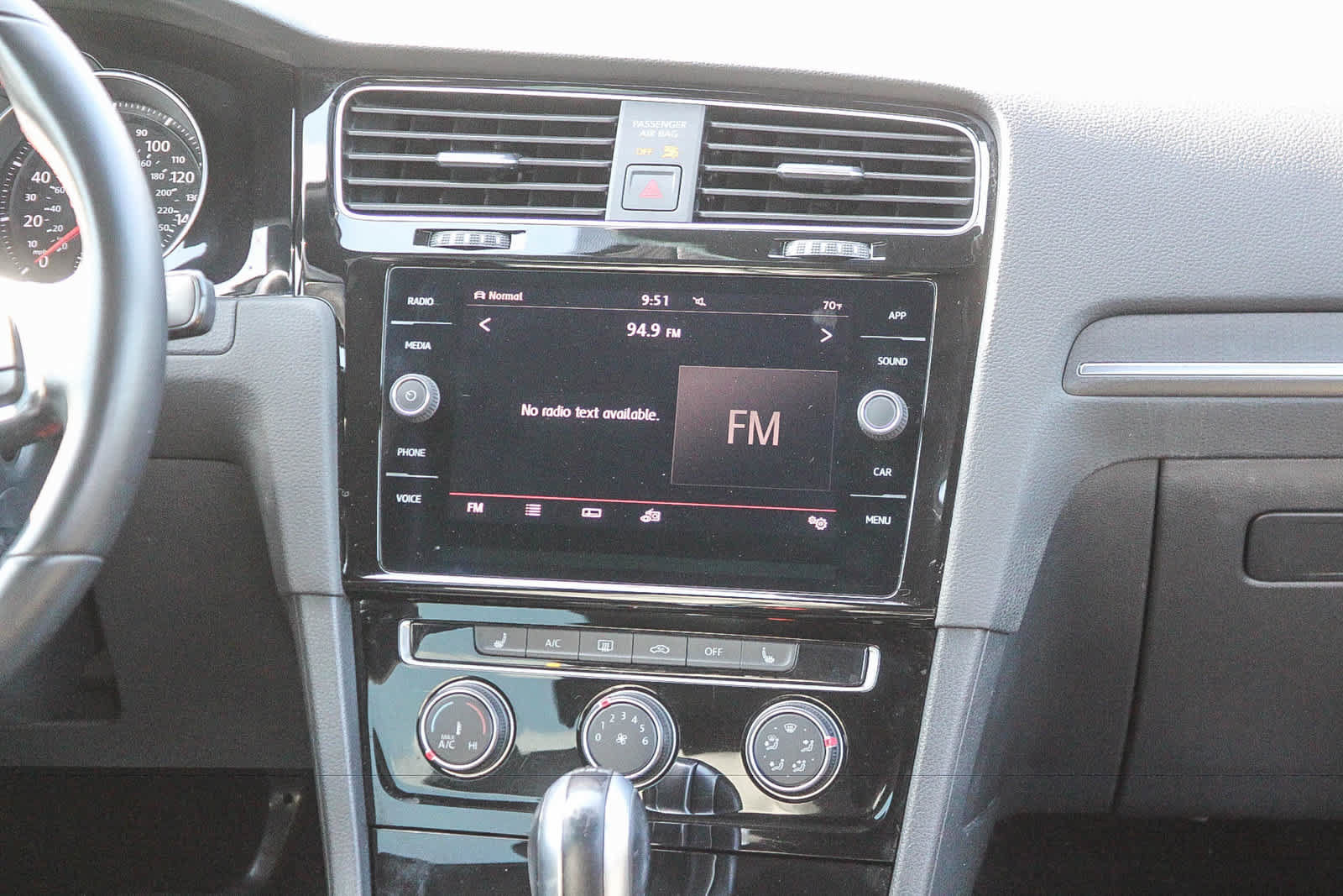 Used 2019 Volkswagen GTI SE FWD image 18