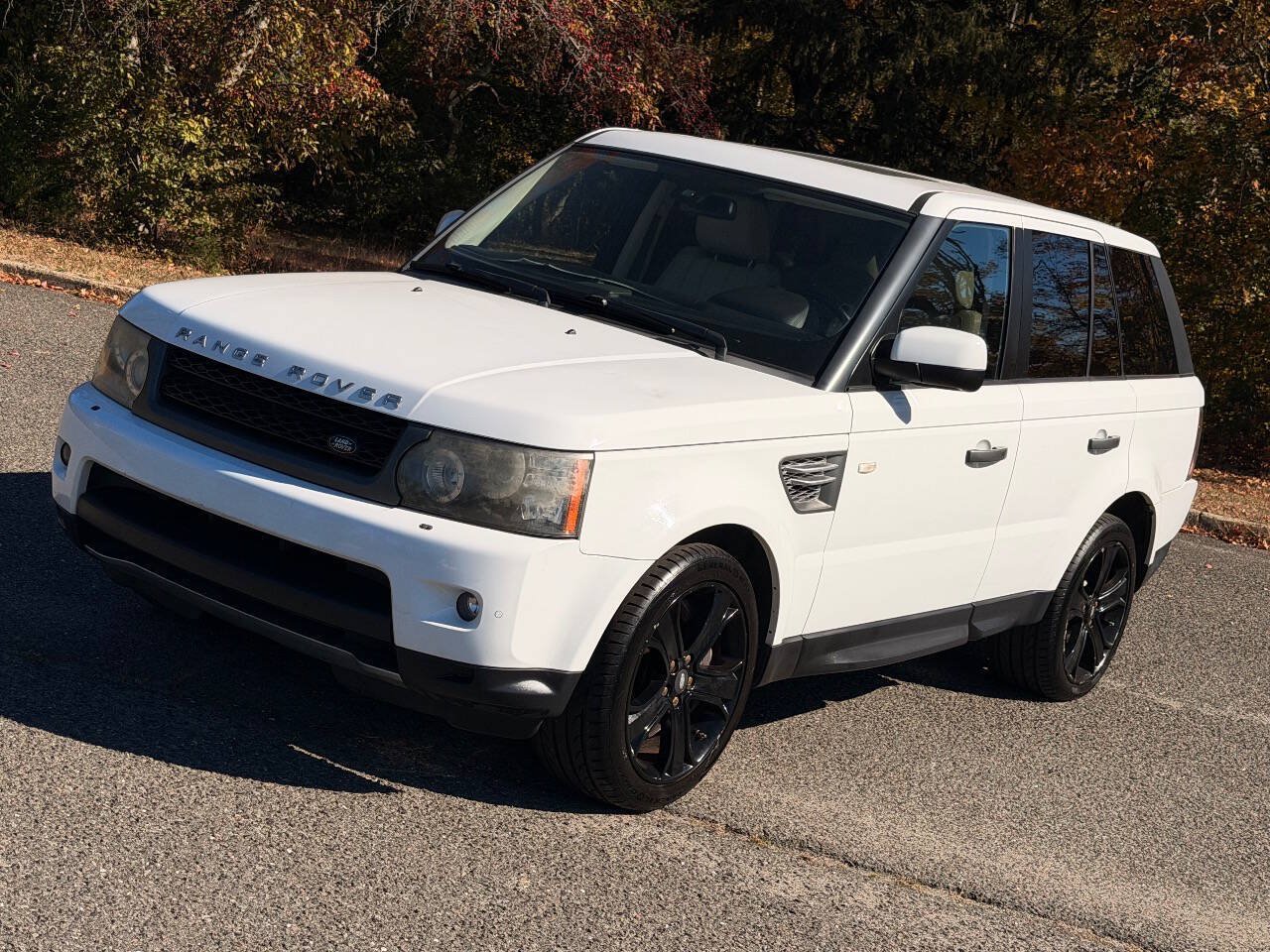 Used 2011 Land Rover Range Rover Sport Supercharged AWD/4WD image 29