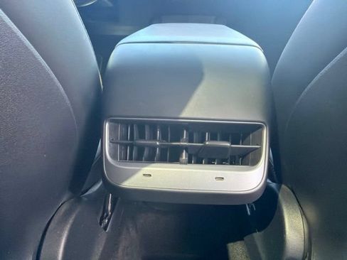 Used 2023 Tesla Model Y Performance AWD/4WD image 17