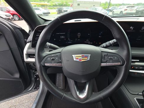 Used 2025 Cadillac XT4 Premium Luxury AWD/4WD image 17