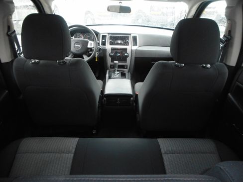 Used 2009 Jeep Grand Cherokee Laredo AWD/4WD image 23
