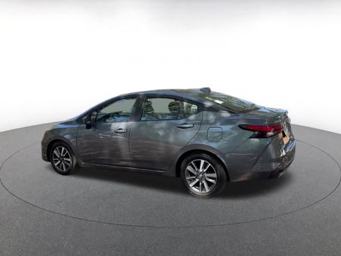 Used 2025 Nissan Versa SV image 10