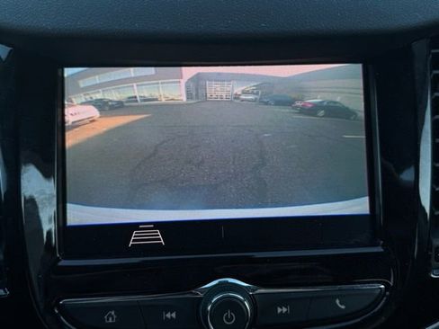 Used 2022 Chevrolet Trax LT w/ Driver Confidence Package image 33