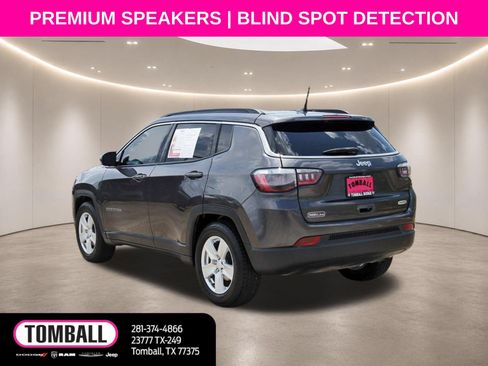 Used 2022 Jeep Compass Latitude w/ Sun and Sound Group FWD image 5