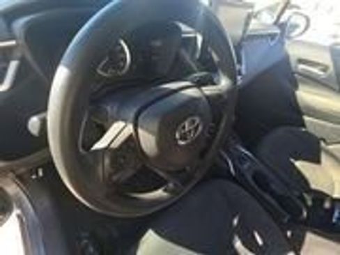 Used 2021 Toyota Corolla LE image 10