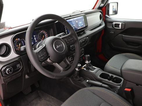 Used 2025 Jeep Gladiator Willys image 15