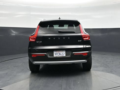 Used 2025 Volvo XC40 B5 Plus AWD/4WD image 27