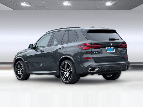 Certified 2024 BMW X5 xDrive40i w/ Executive Package AWD/4WD image 3