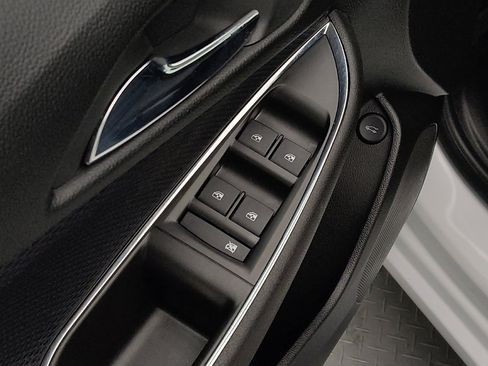 Used 2018 Chevrolet Cruze LT FWD image 27