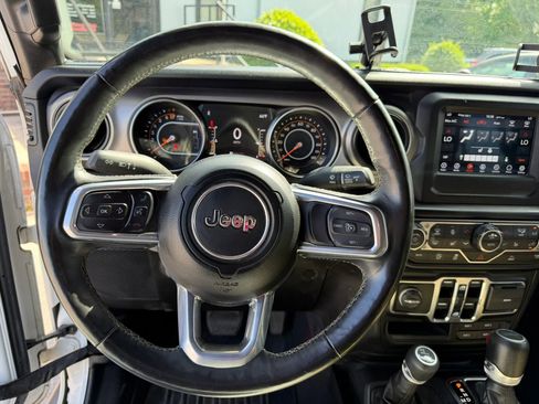 Used 2020 Jeep Gladiator Sport w/ Quick Order Package 24S image 19