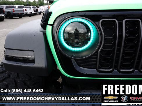 Used 2024 Jeep Wrangler Sport S image 43