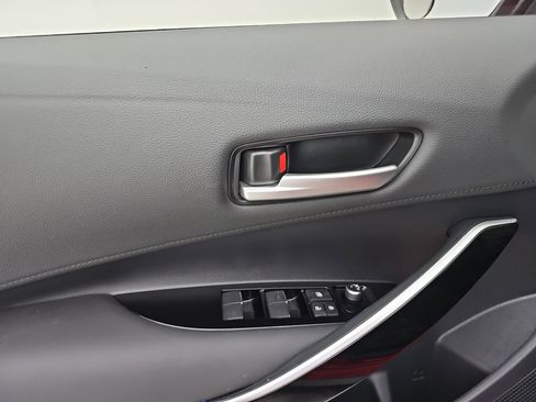 Used 2020 Toyota Corolla XSE image 13