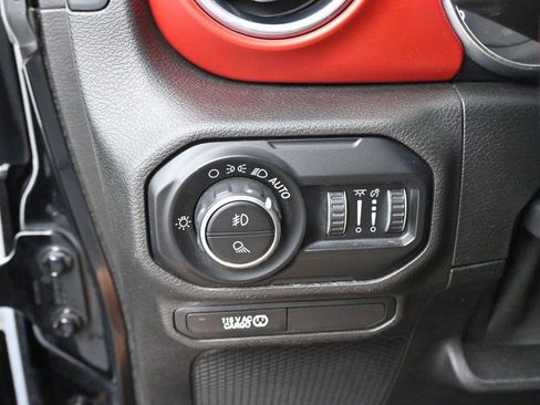 Used 2020 Jeep Gladiator Rubicon AWD/4WD image 30