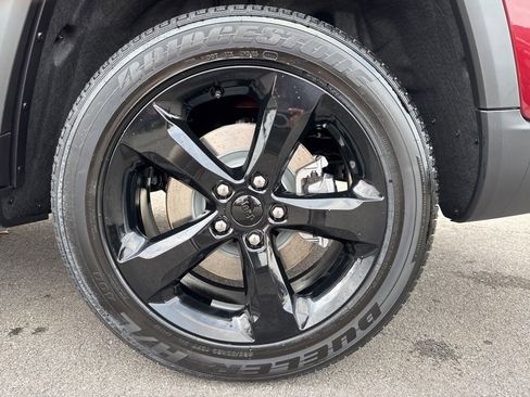 New 2025 Jeep Grand Cherokee L Altitude image 14