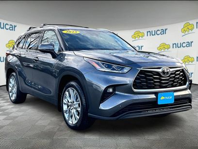 Used 2023 Toyota Highlander Limited