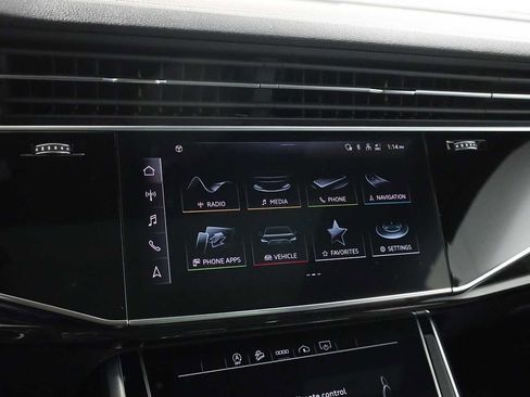 Used 2023 Audi Q8 Premium Plus w/ Premium Plus Package image 30