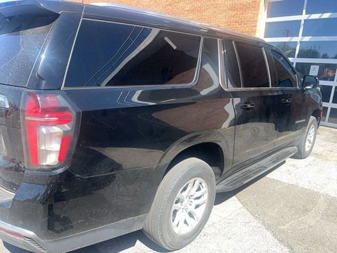 Used 2023 Chevrolet Suburban LS image 4